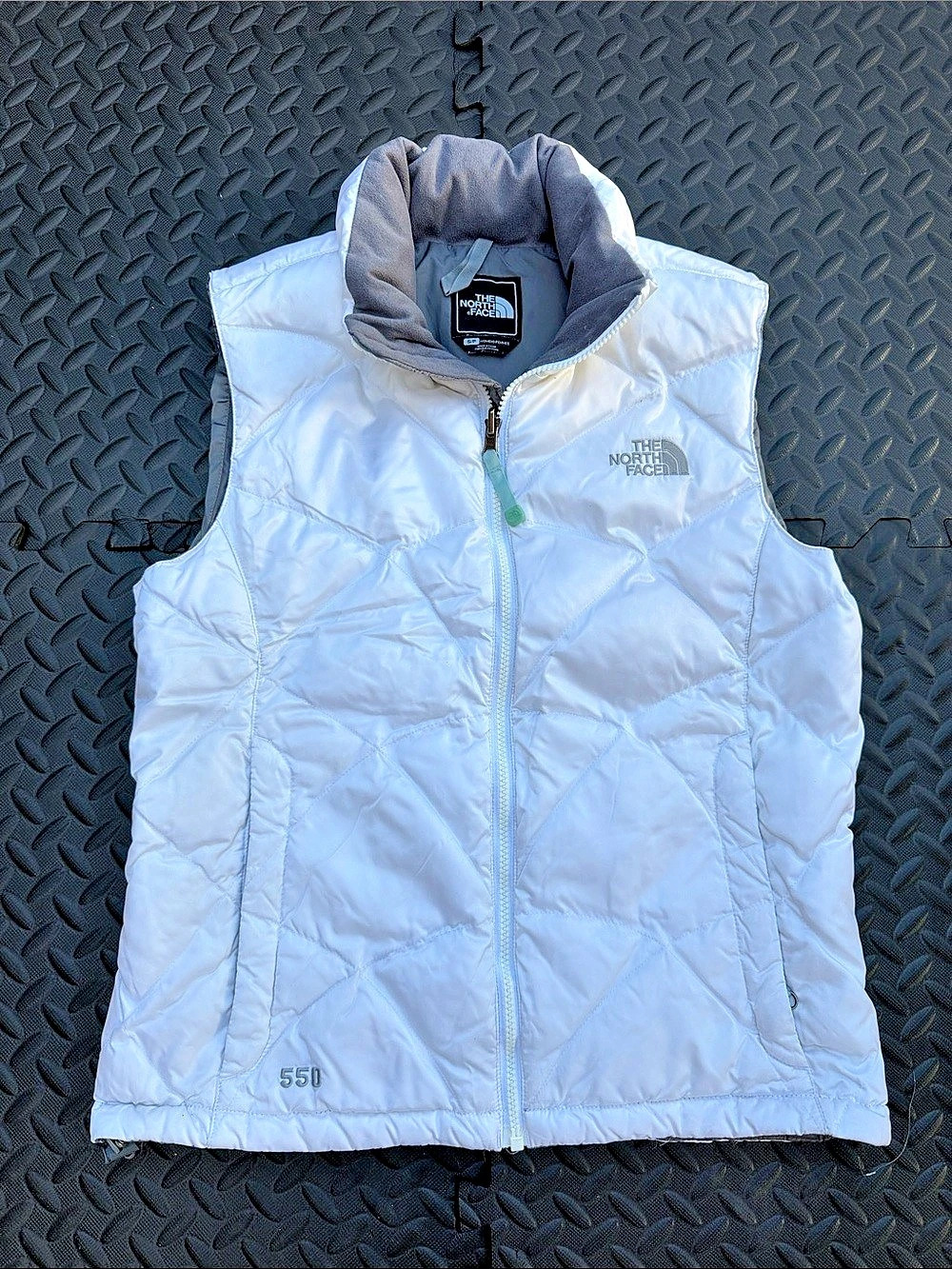 The North Face 550 Fill Down Puffer Vest Fill Down Women's White/ Gray size S/P